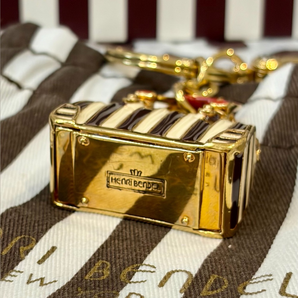 NWOT HENRI BENDEL Gold & Brown Stripe Mini Bag Keychain with Red Handle - Picture 9 of 14